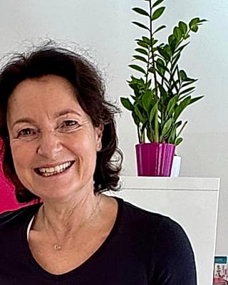 Petra Kiefer — INHABERIN & BECKENBODEN EXPERTIN